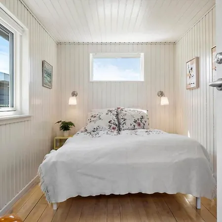 30023-malling-tjornevaenget-10 Ajstrup Strand